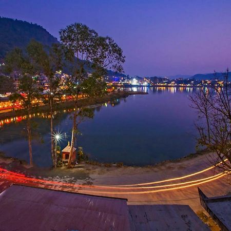 Hotel Fewa Corner & Restro Pokhara Zewnętrze zdjęcie