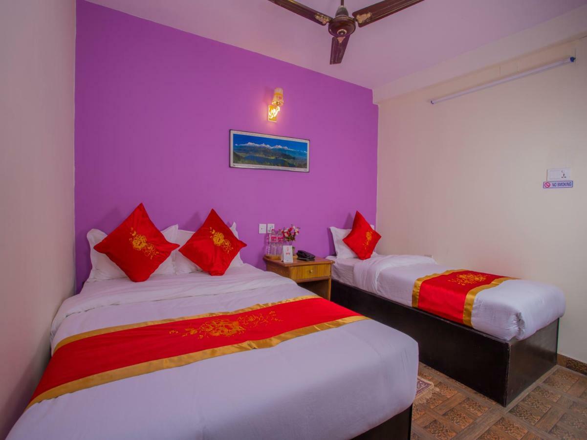Hotel Fewa Corner & Restro Pokhara Zewnętrze zdjęcie